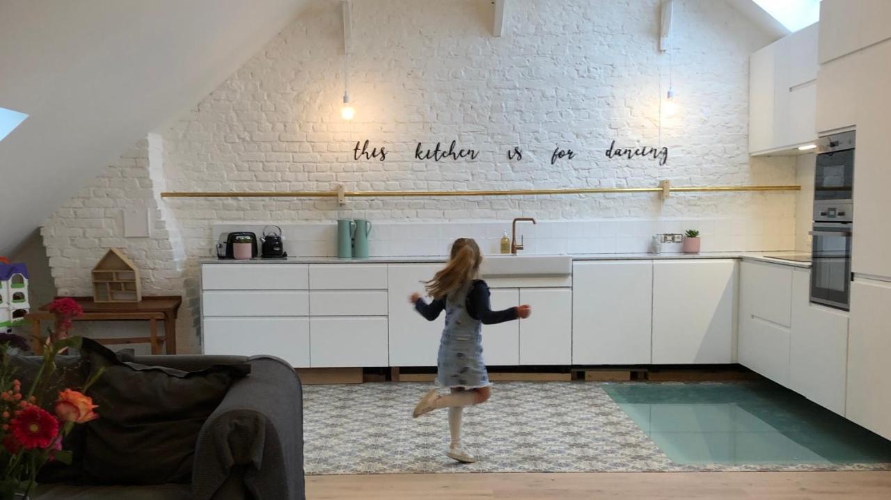 Lichtrijke Loft Bij Restaurant Den Olifant Apartment อีปส์ ภายนอก รูปภาพ